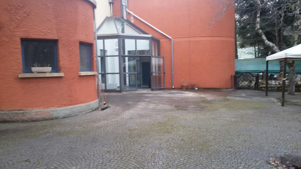 Hotel Cristallo Assergi Exterior photo